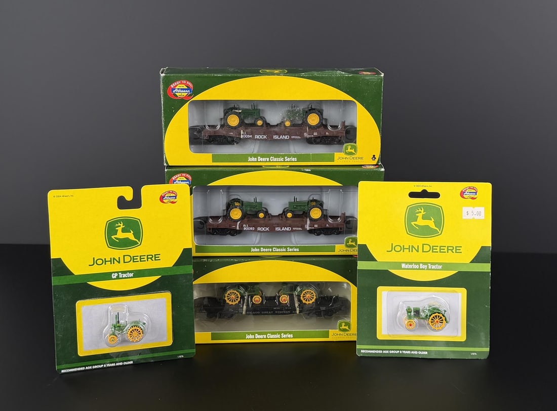 Collection of John Deere Athearn Flat Cars: 5 total pieces