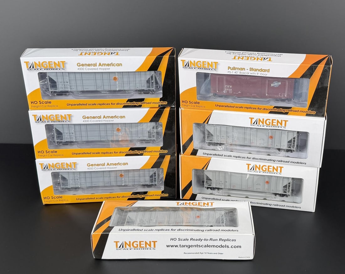 Collection of Tangent Scale Models Boxcars (1 of 6)