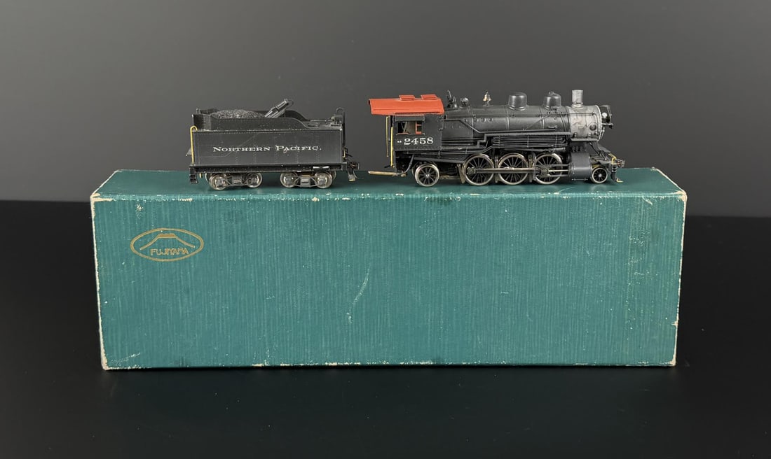 Fujiyama Kogyo T-1 2458 Locomotive and Tender: Northern Pacific