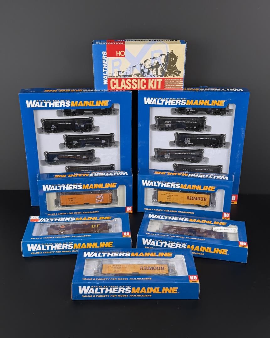 Walthers Mainline Hopper Reefer Boxcars (1 of 10)