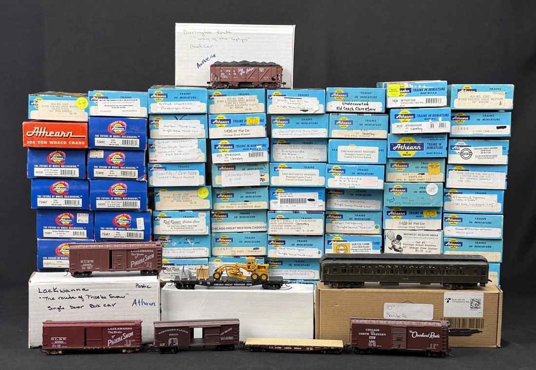 Collection of Athearn Hopper Tanker Boxcars (1 of 11)