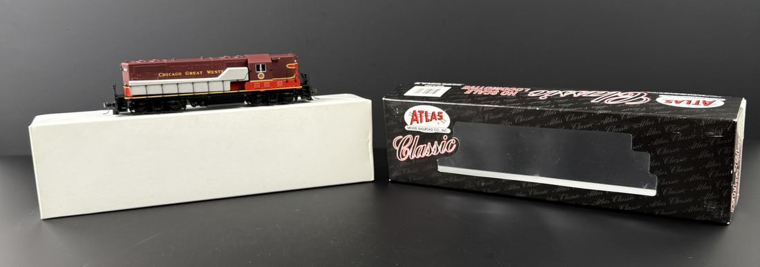 Atlas Classic GP-7 8325 Locomotive (1 of 8)