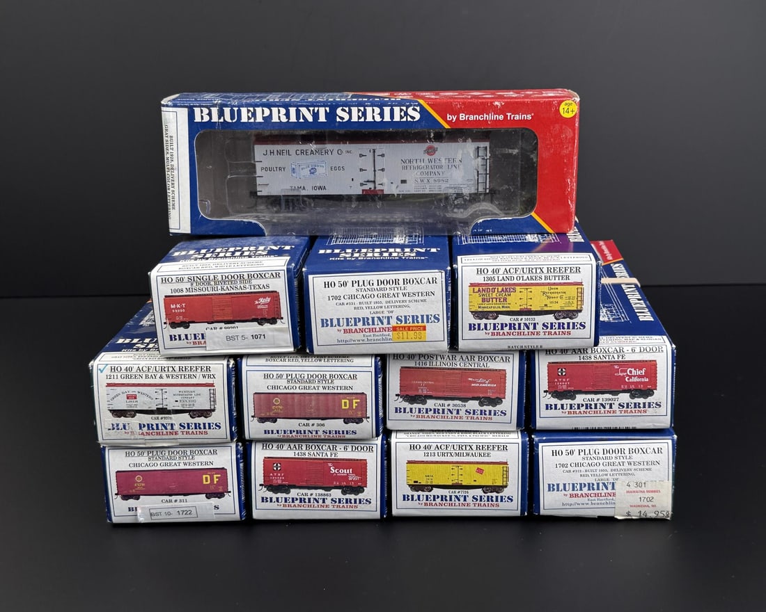 Branchline Trains Blueprint Series Boxcars (1 of 8)