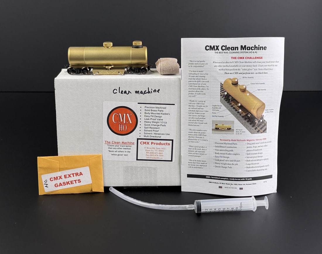 CMX Ho Scale Clean Machine: Nice example in box.
