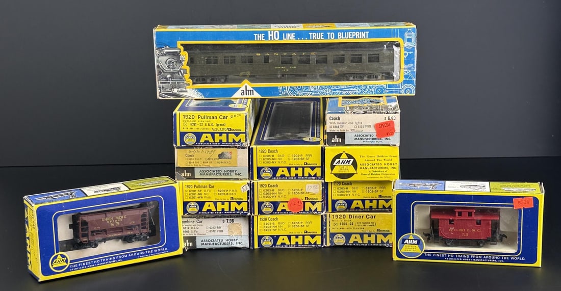Collection of AHM Associated Hobby Boxcars (1 of 8)