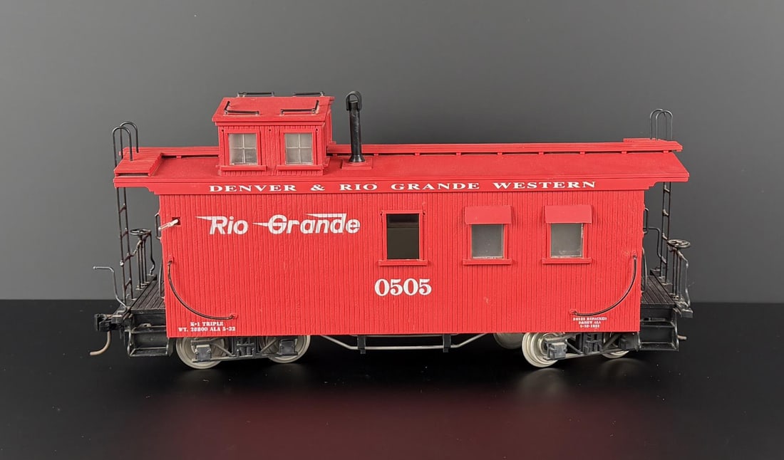 Charles Ro G Scale Rio Grande 0505 Caboose: Decent example.