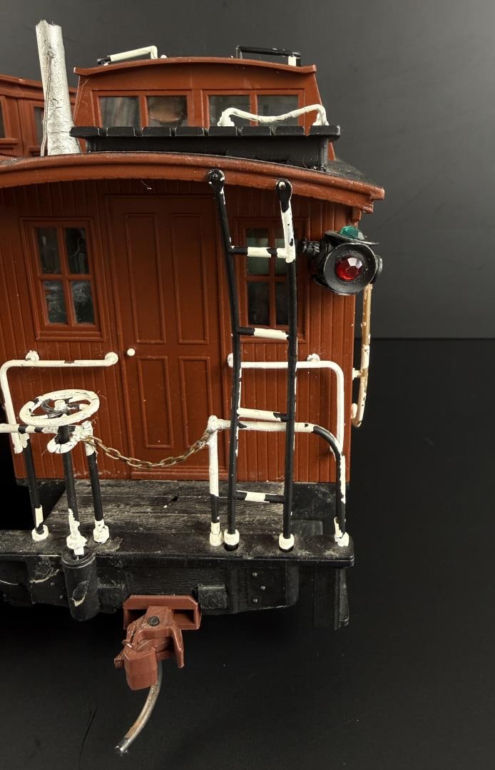 Bachmann G Scale Cabooses - 5