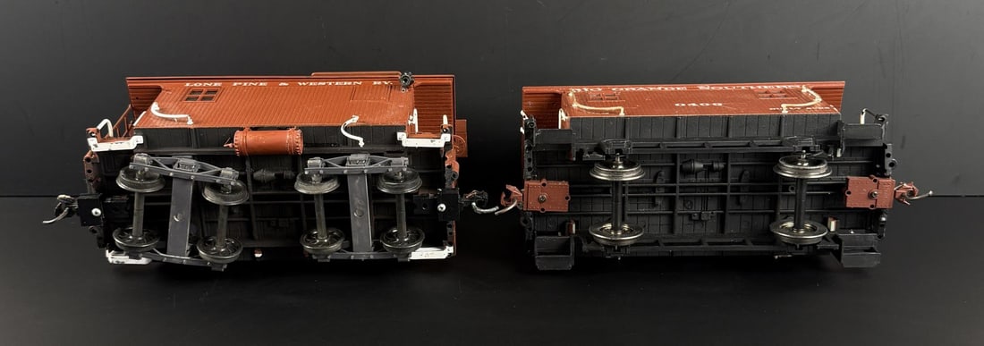 Bachmann G Scale Cabooses - 6