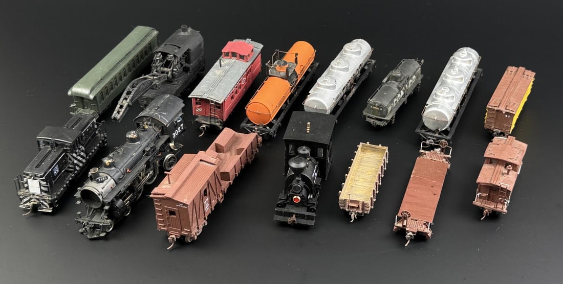 Collection of HO Scale Locomotives and Cars (1 of 10)