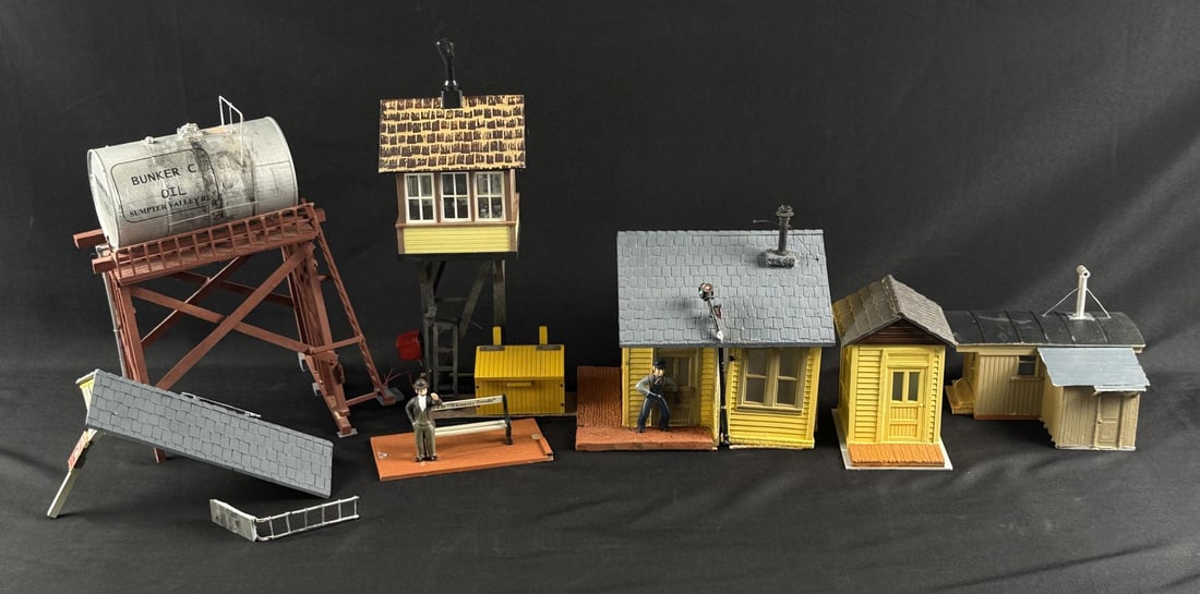 Collection of Model Railroad Buildings: Nice grouping
