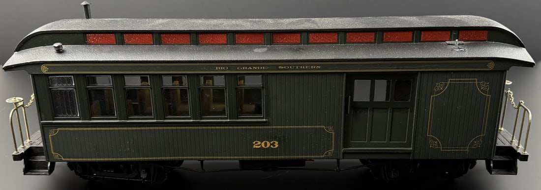 Bachmann G Scale Rio Grande 203 Baggage Car: Decent example
