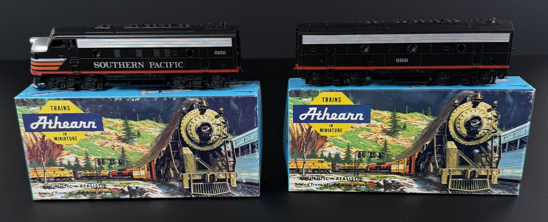 Athearn Southern Pacific 6169 Locomotive Set: Nice set.