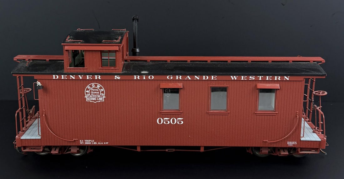 Bachmann 0505 G Scale Denver Rio Grande Caboose (1 of 8)