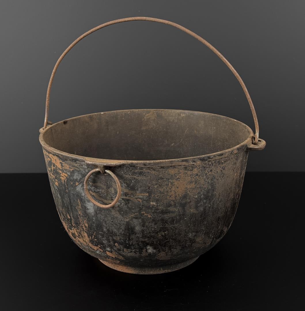 Cast Iron Scotch Bowl Ring Kettle: 11" diameter, 7 3/8" tall.