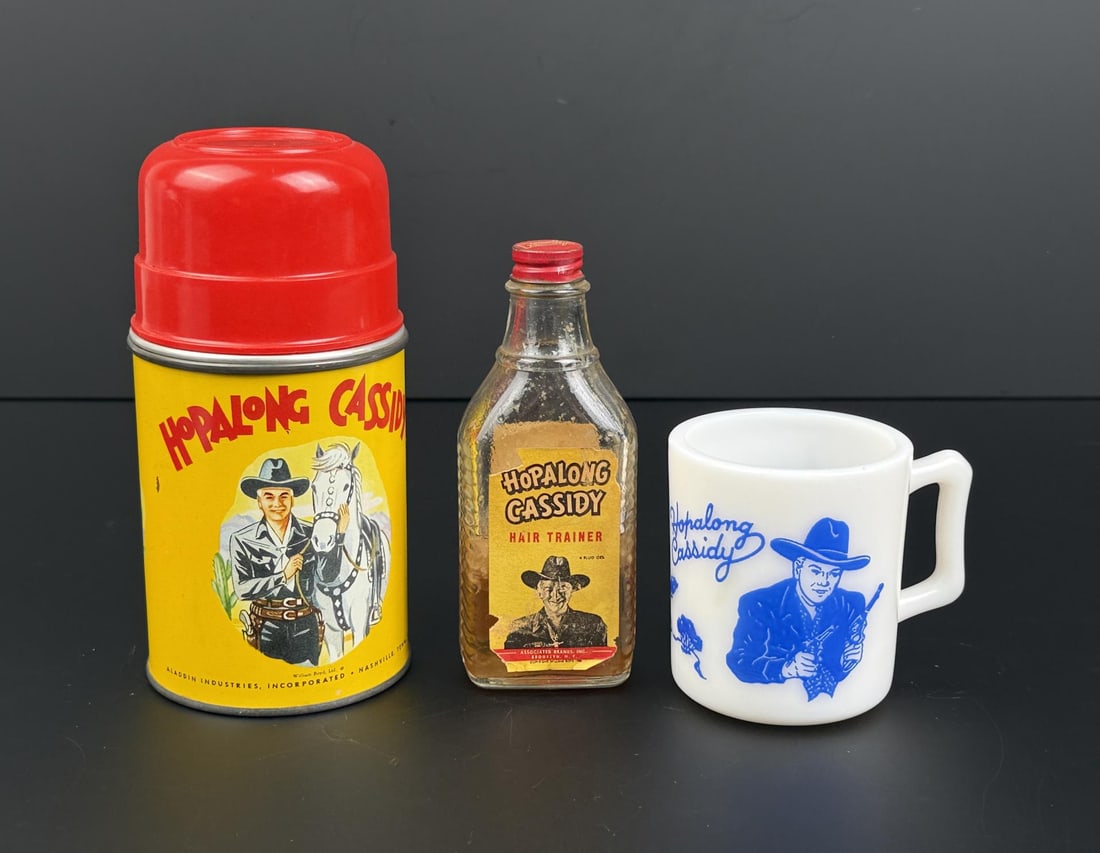 Group of Hopalong Cassidy Collectibles (1 of 6)