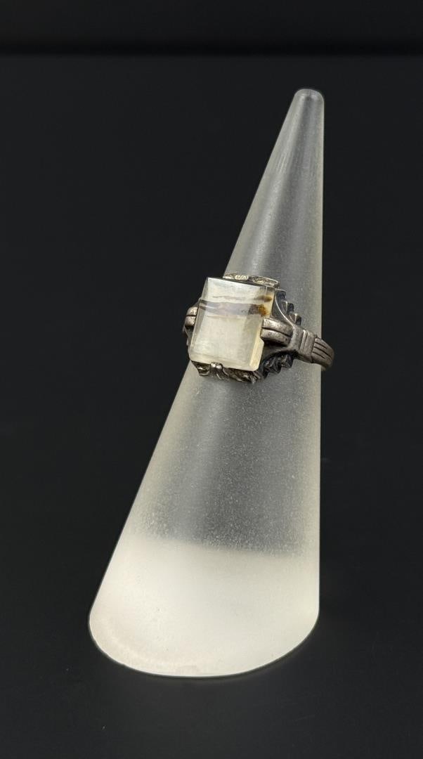 Art Deco Sterling Silver Montana Agate Ring: Size 4 1/2. 1.96 grams.