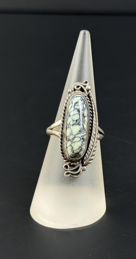 Navajo Sterling Silver Turquoise Feather Ring: Size 7. 8.09 grams.