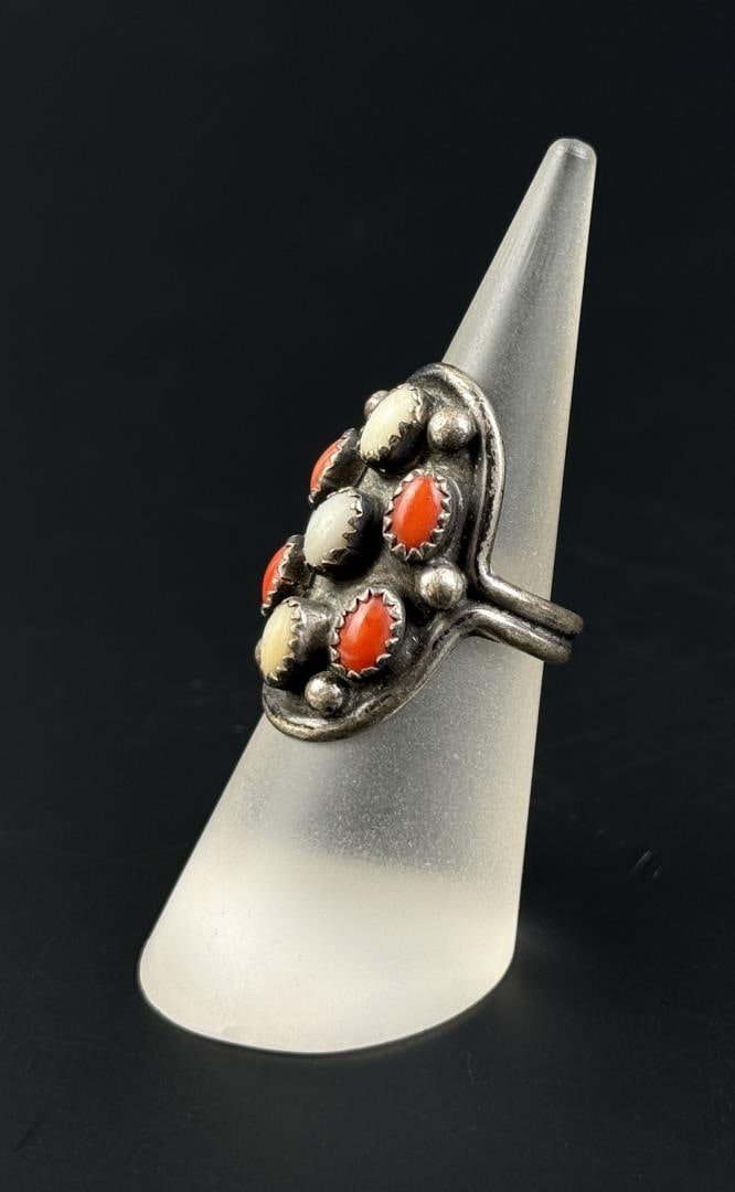 Mark Wilson Navajo Sterling Silver Coral Ring: Size 7. 7.27 grams. Signed MW.