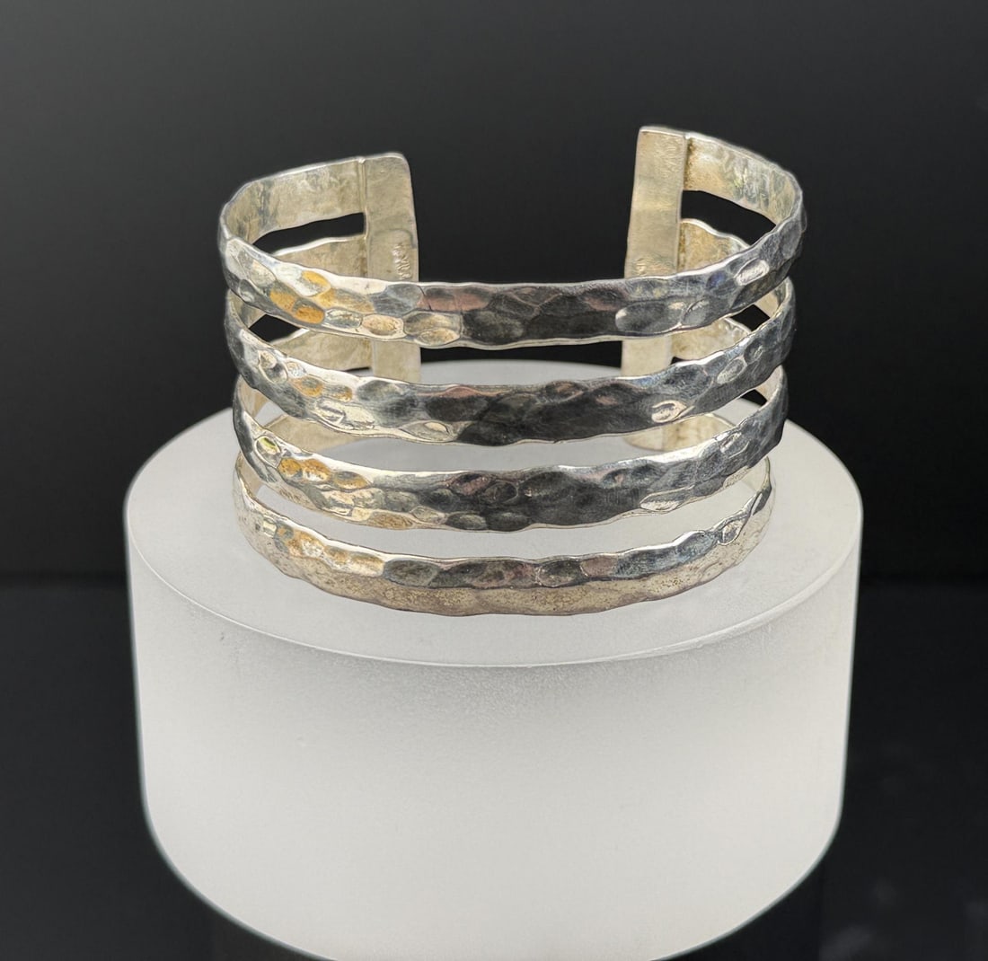 Taxco Mexico Sterling Silver Hammered Bracelet: 6" center circumference. 48.41 grams.