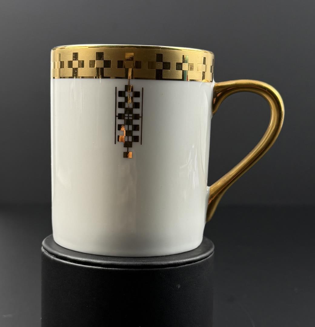 Tiffany & Co Frank Lloyd Wright Coffee Mug: Nice Gold Rim Design. Imperial Porcelain. Dated 1992. 4" by 3 3/8" by 3".
