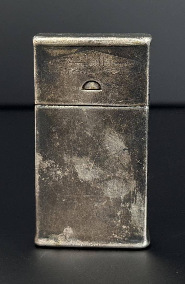 Gillette Silver Plate Razor Blade Case (1 of 4)