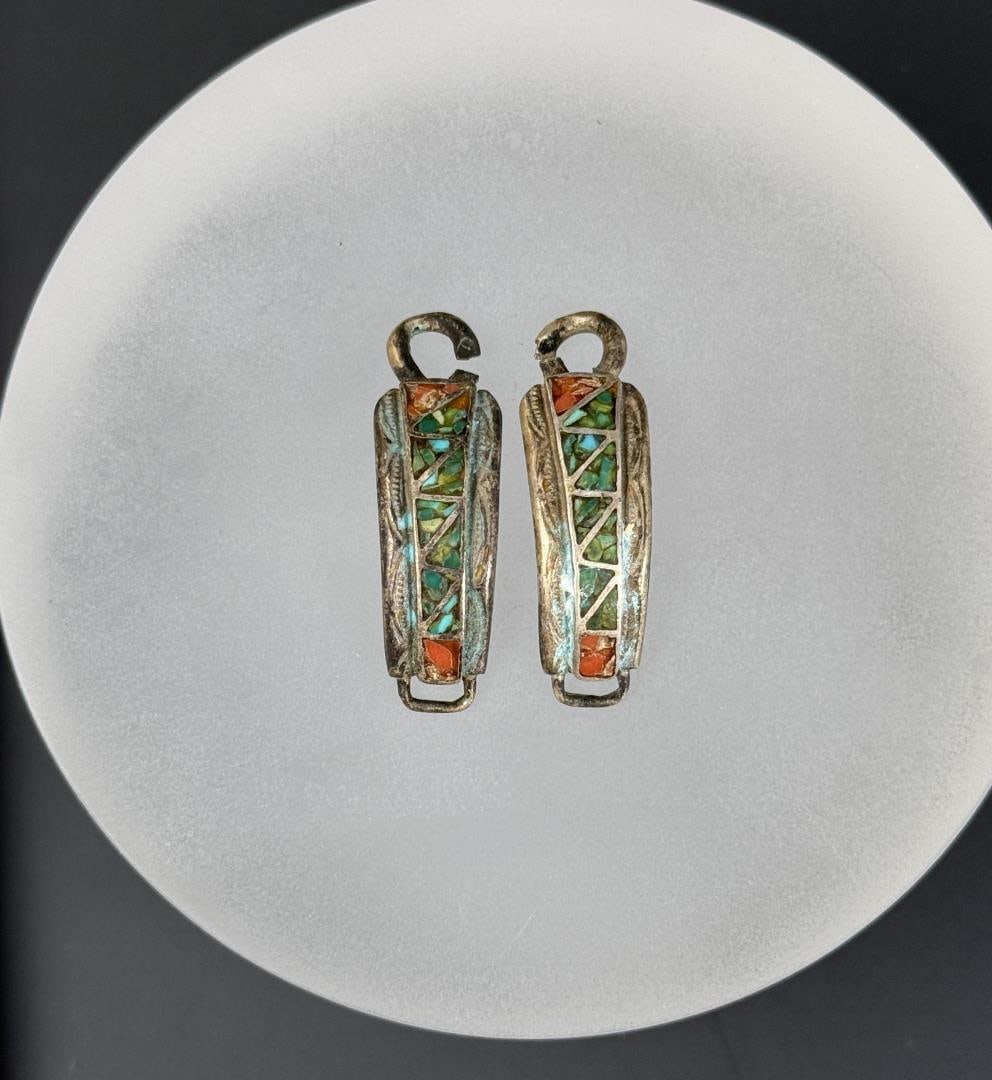 Navajo Turquoise Chip Inlay Watch Band Tips: Measures 1 3/10" long. 6.92 grams.