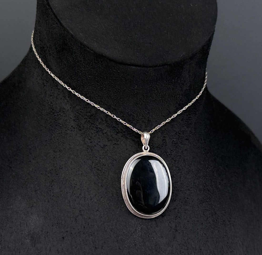 Navajo Sterling Silver Onyx Necklace (1 of 5)