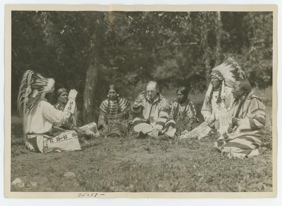 Chief Berry Child Blackfoot Indian Montana Photo: Chief Berry Child and Dr. E.M. Cosgrove having a conversation in Sign Language. 7" by 10"