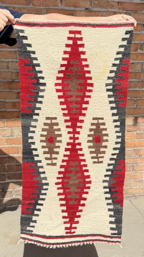 Navajo Indian Saddle Blanket Gallup Throw Rug: 19 1/2" by 38"