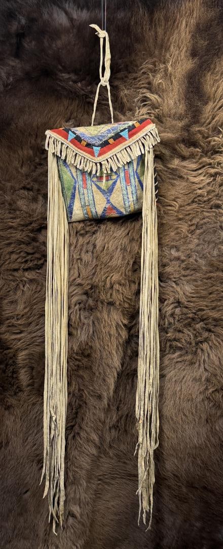 Montana Crow Indian Beaded Parfleche Medicine Bag (1 of 9)