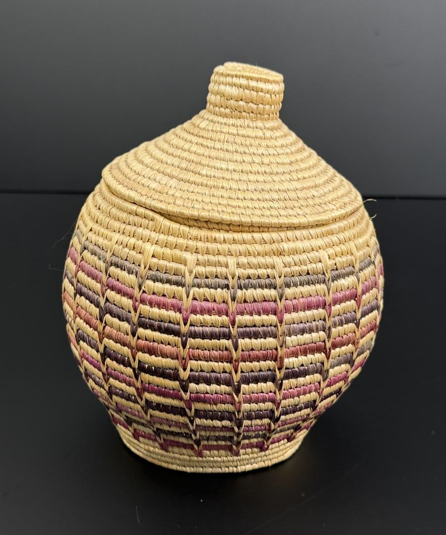 Alaskan Inuit Eskimo Yupik Lidded Basket (1 of 6)