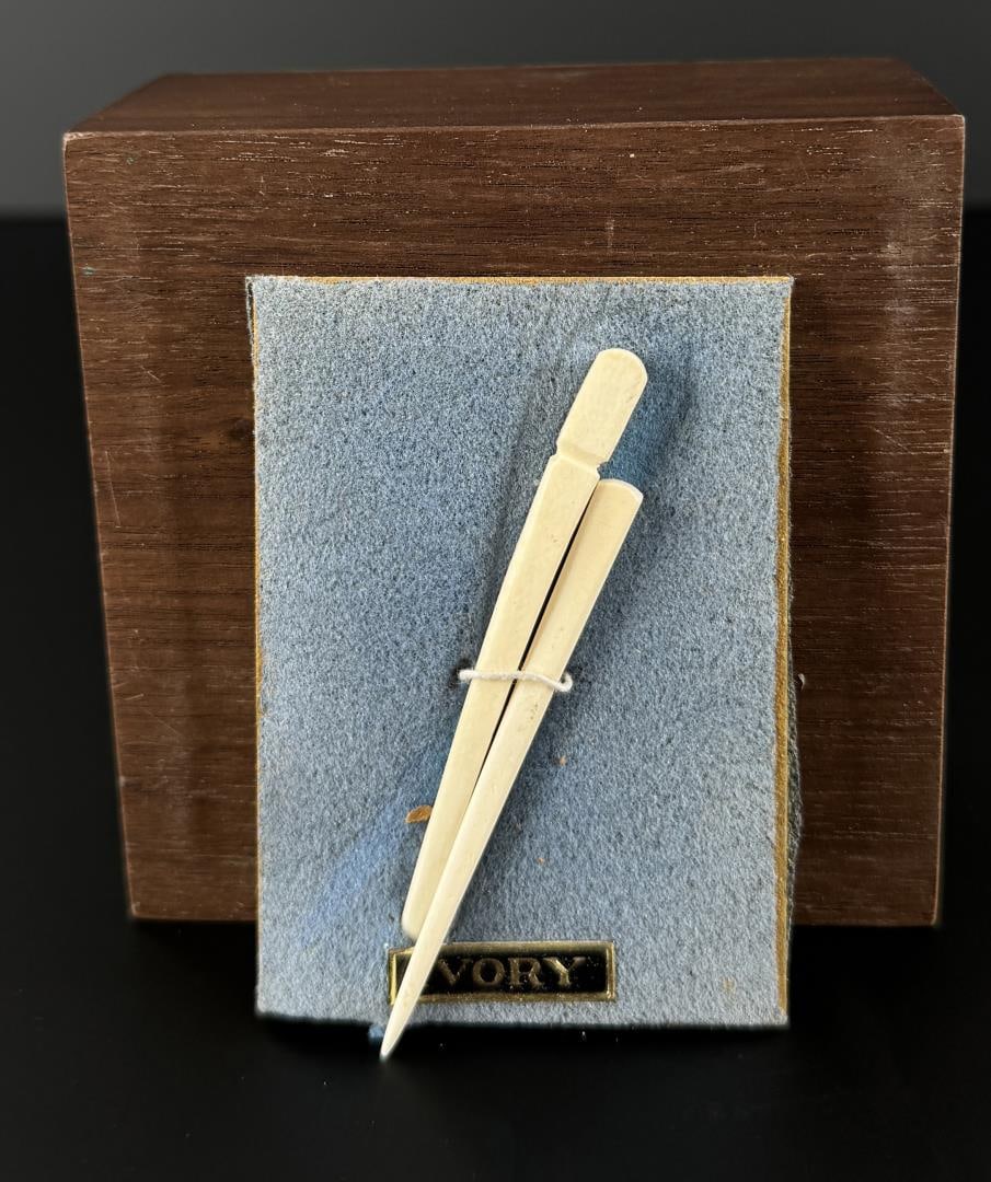 Alaskan Inuit Eskimo Ivory Toothpicks: Largest is 3 1/4" long. Native made prior to 1972. This item cannot be shipped to Oregon, California, Hawaii, New York, New Jersey, Internationally, or any other state that prohibits.