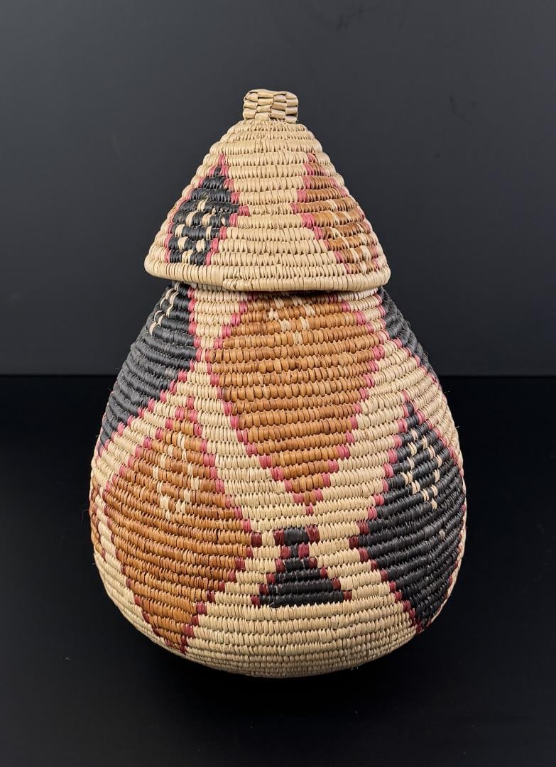 Zulu South African Lidded Basket (1 of 12)