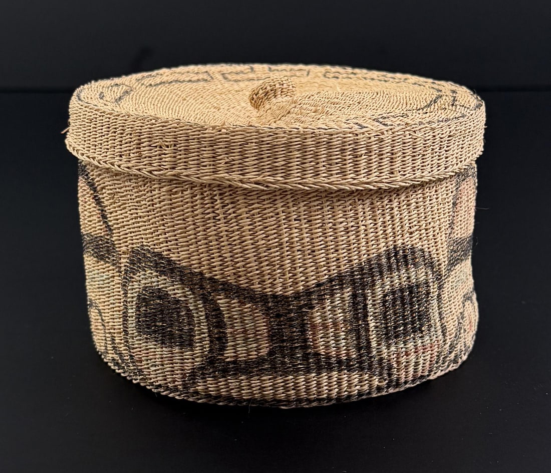 Tlingit Northwest Coast Killer Whale Lidded Basket (1 of 10)