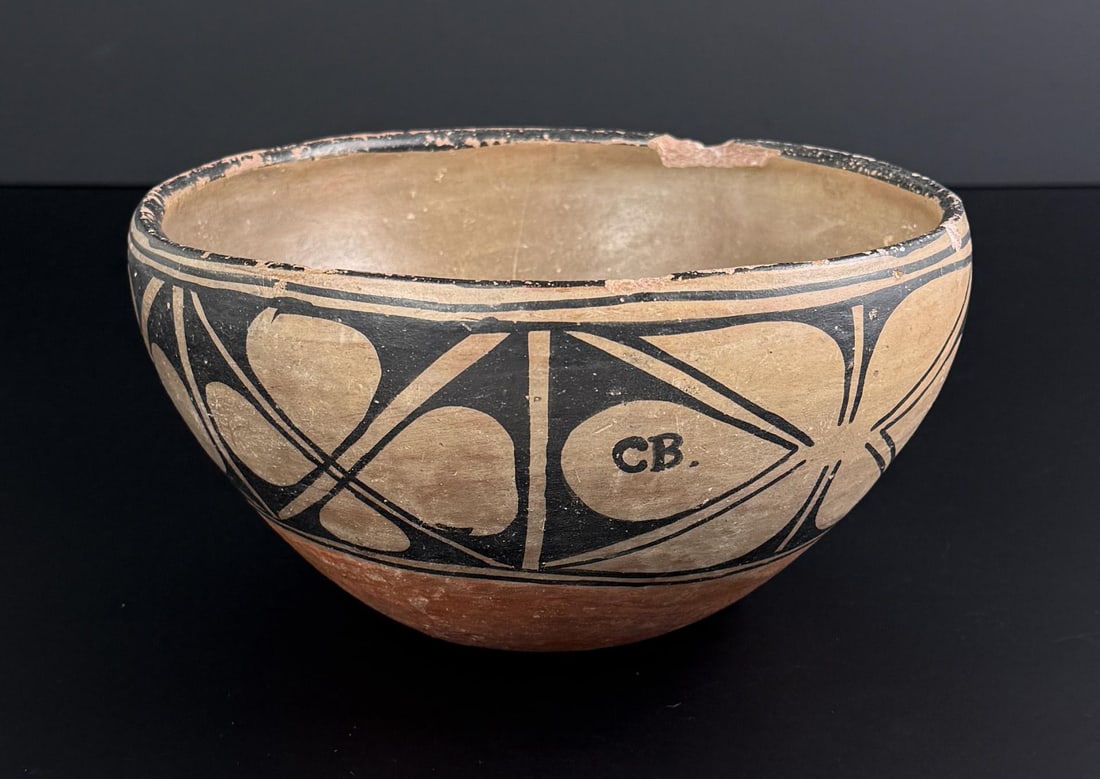 Historic Santo Domingo Pueblo Dough Bowl Pot (1 of 10)