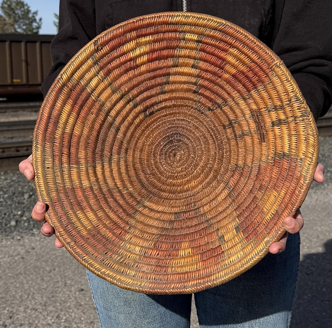 Jicarilla Apache Native American Indian Basket: 14 3/8" diameter, 3 1/8" tall.
