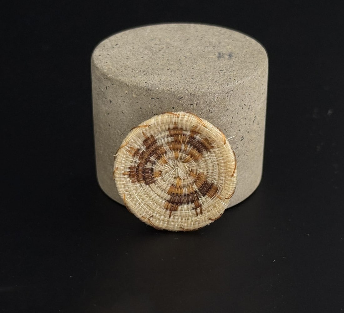 Adeline Jose Papago Miniature Horsehair Basket: 1" diameter, 1/8" tall.