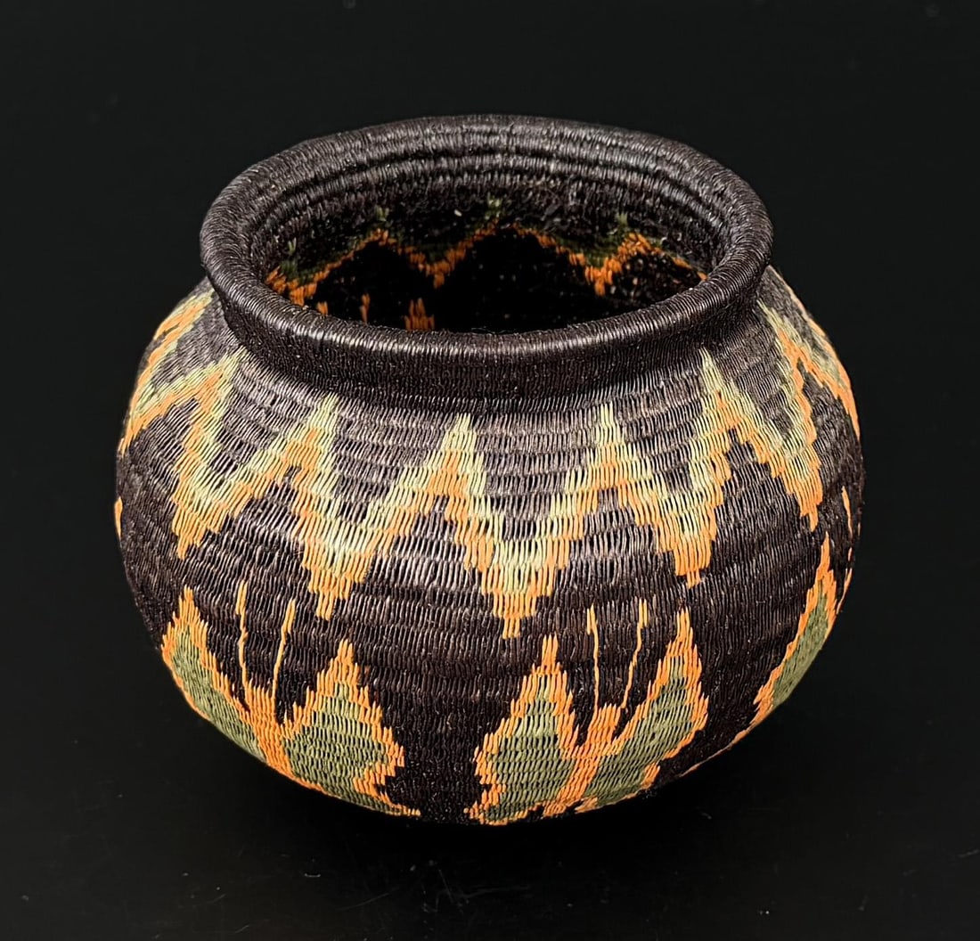 Wounaan Embera Panamanian Rainforest Basket (1 of 8)