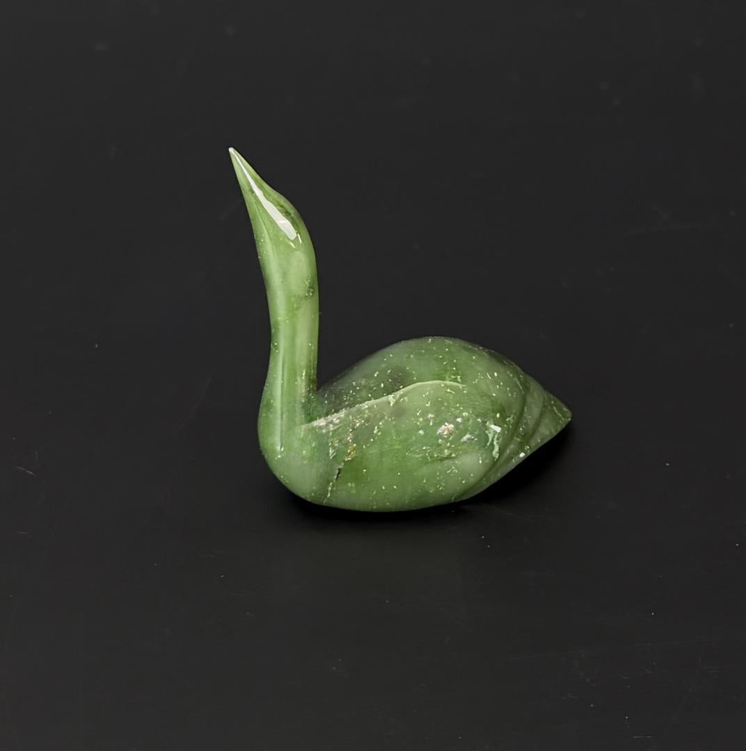 Alaskan Inuit Eskimo Carved Jade Goose (1 of 5)