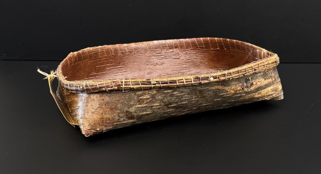 Alaskan Inuit Birch Bark Basket (1 of 10)