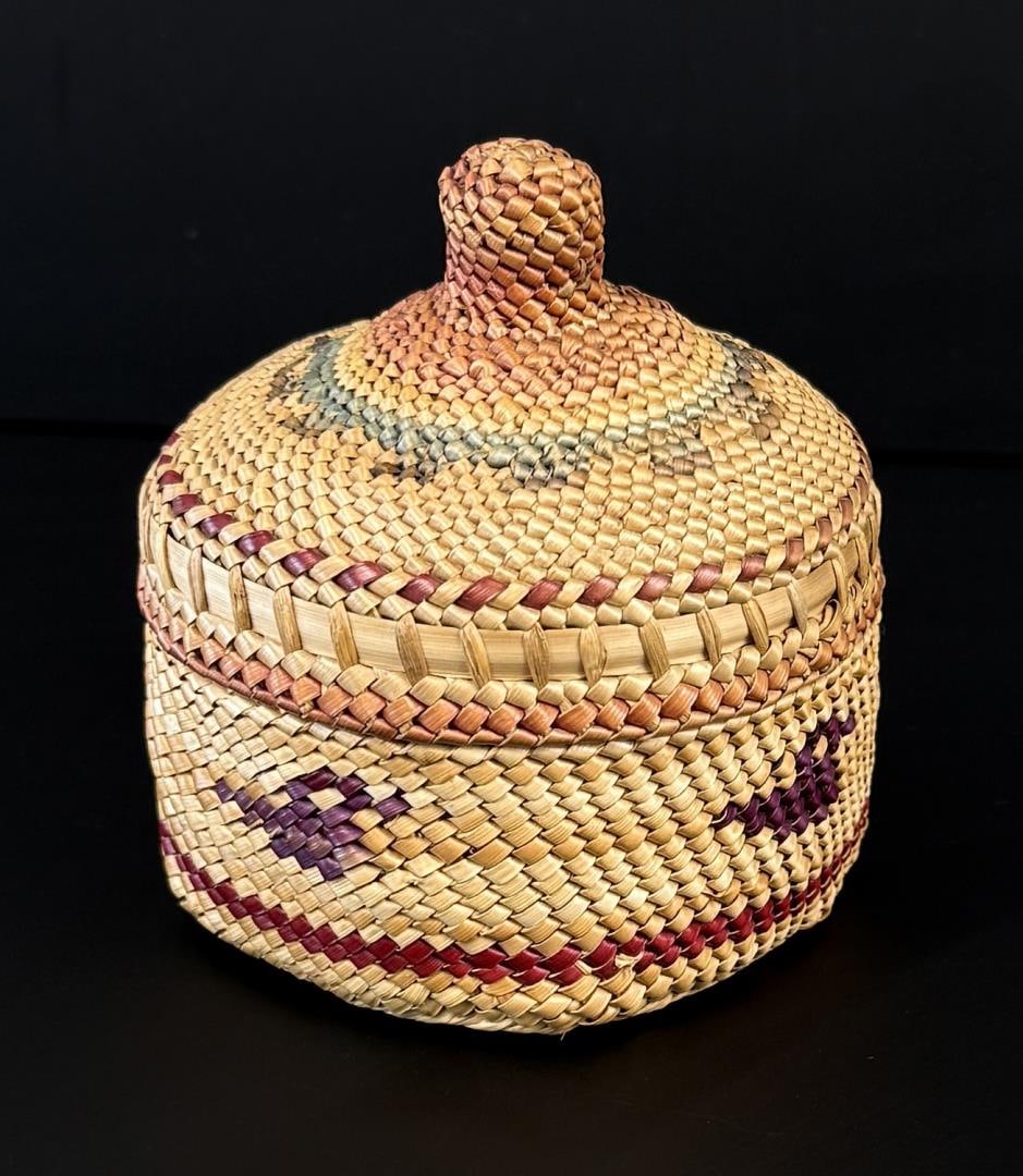 Makah Northwest Coast Indian Basket (1 of 11)