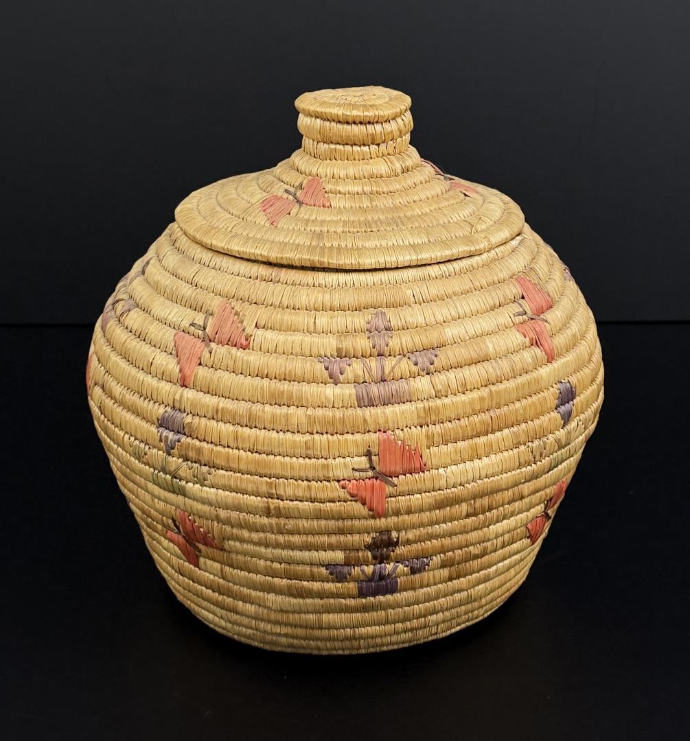 Alaskan Inuit Eskimo Yupik Lidded Basket: 8" diameter, 8" tall .
