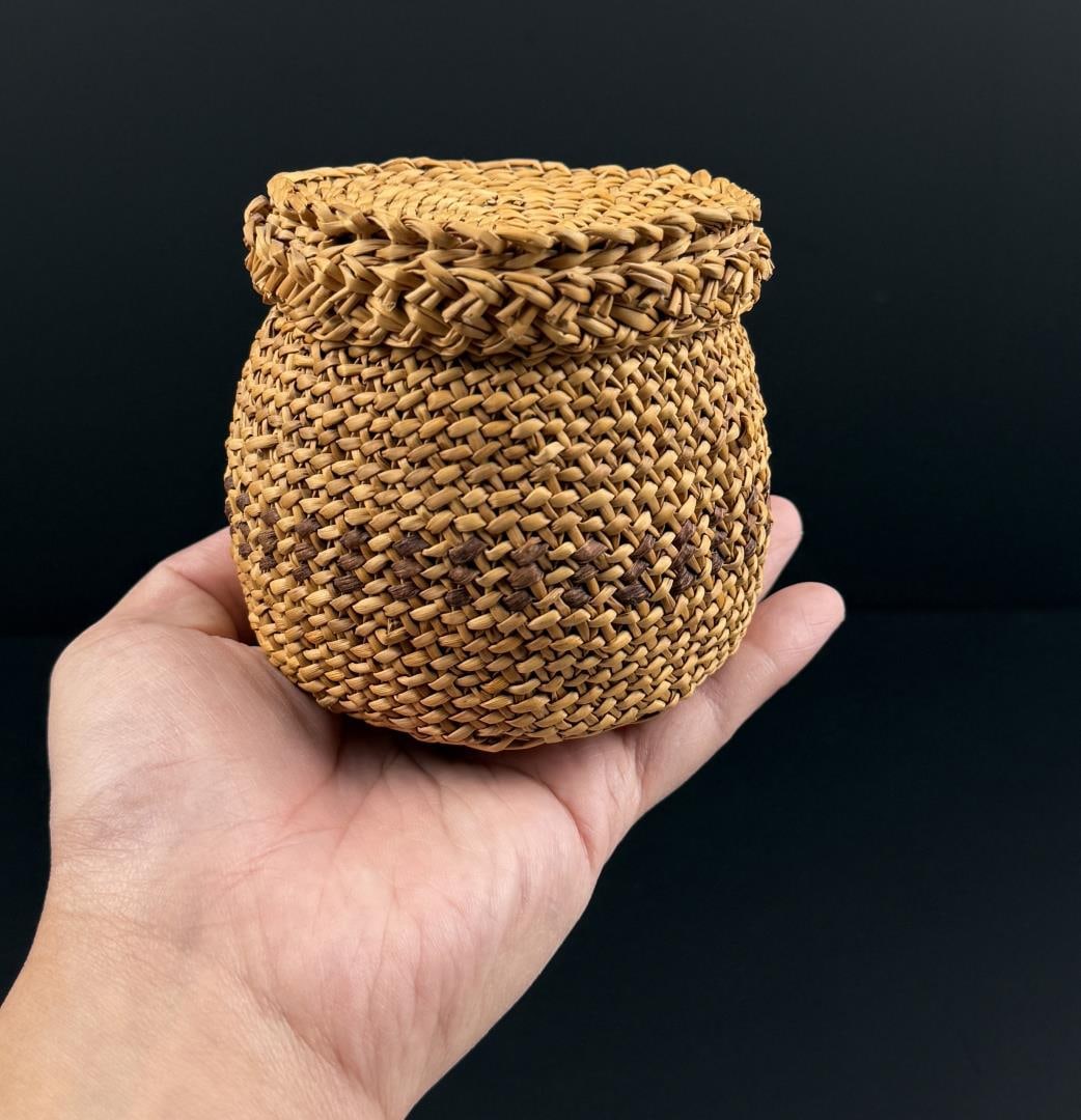 Chehalis Native American Indian Lidded Basket: 3 7/8" diameter, 3" tall.