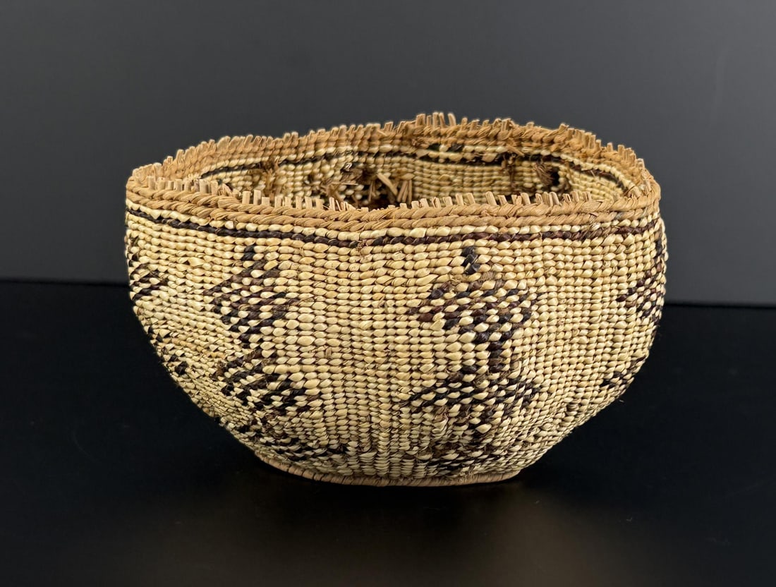 Chehalis Native American Indian Basket (1 of 7)