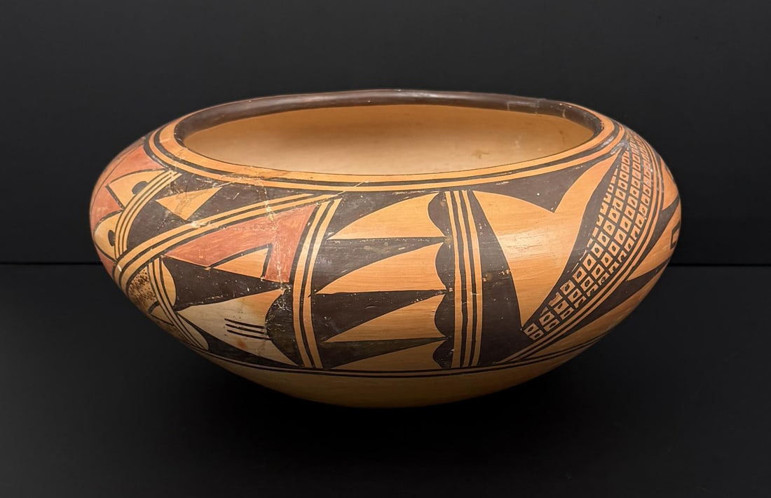 Zella Cheeda Hopi Pottery Bowl (1 of 9)
