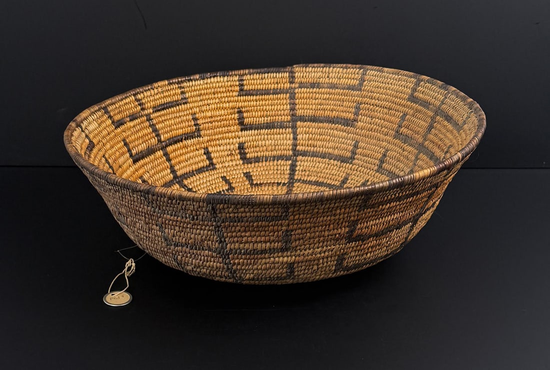 Pima Native American Indian Basket: 14 5/8" diameter, 5 1/4" tall