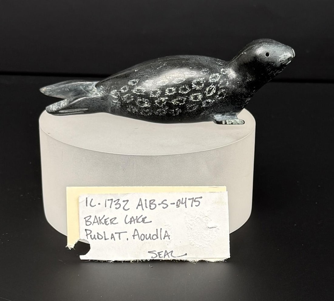 Aoudla Pudlat Inuit Soapstone Seal Carving (1 of 9)