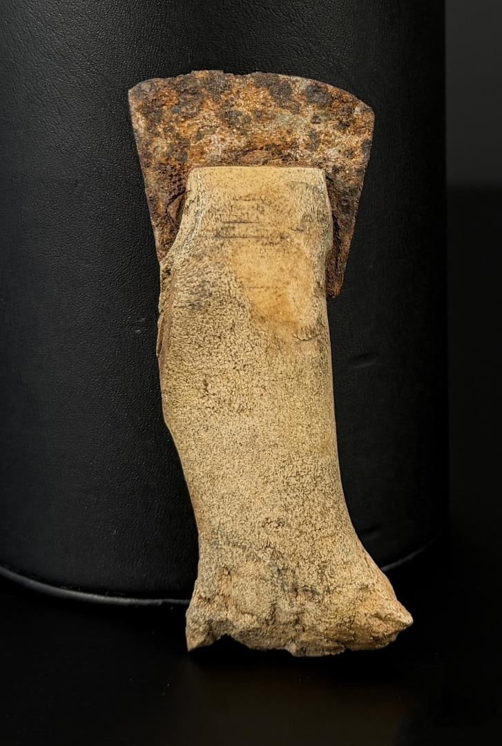 Ancient Thule Alaskan Inuit Walrus Jaw Knife (1 of 4)