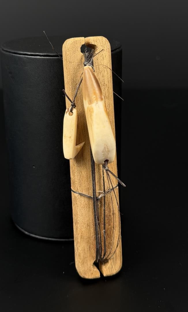 Ancient Thule Inuit Alaskan Eskimo Fishing Line: 5 3/4" long as displayed. Native made prior to 1972. This item cannot be shipped to Oregon, California, Hawaii, New York, New Jersey, Internationally, or any other state that prohibits.