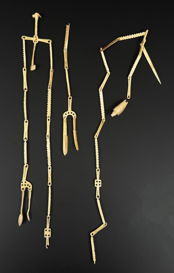 Antique Alaskan Inuit Eskimo Carved Whimsy Chain: Some links detached. Native made prior to 1972. This item cannot be shipped to Oregon, California, Hawaii, New York, New Jersey, Internationally, or any other state that prohibits.